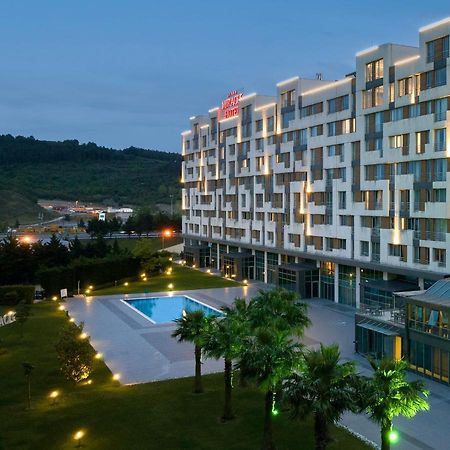 Miracle Istanbul Asia Airport Hotel & Spa Esterno foto Hilton Garden Inn Skopje