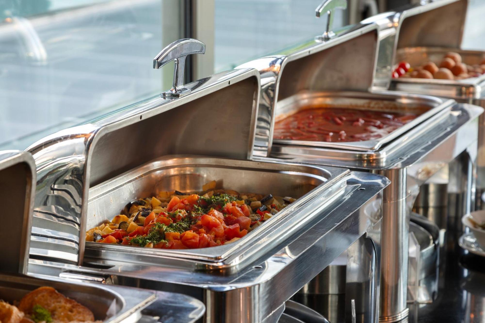 Miracle Istanbul Asia Airport Hotel & Spa Esterno foto A chafing dish