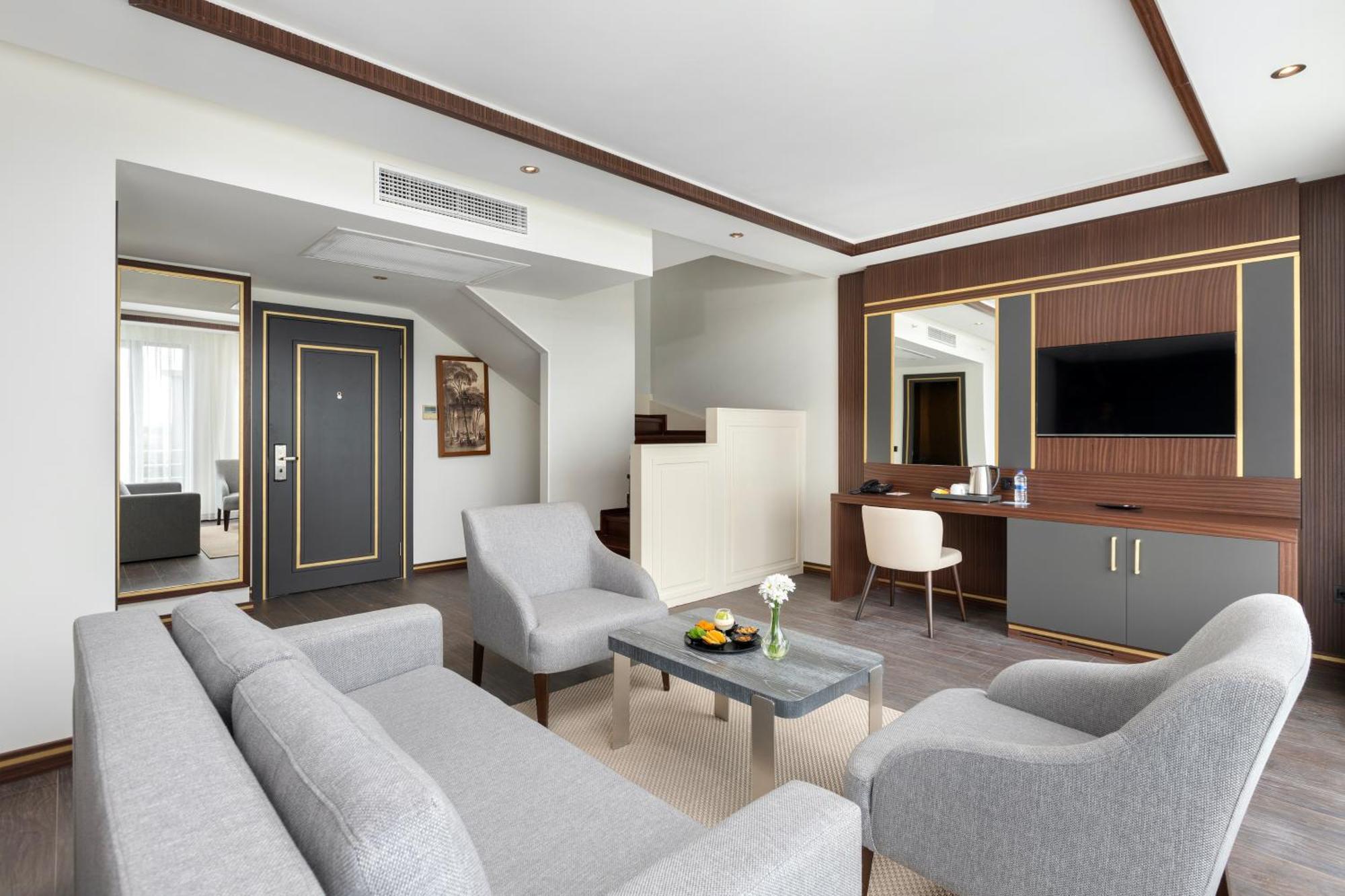 Miracle Istanbul Asia Airport Hotel & Spa Esterno foto