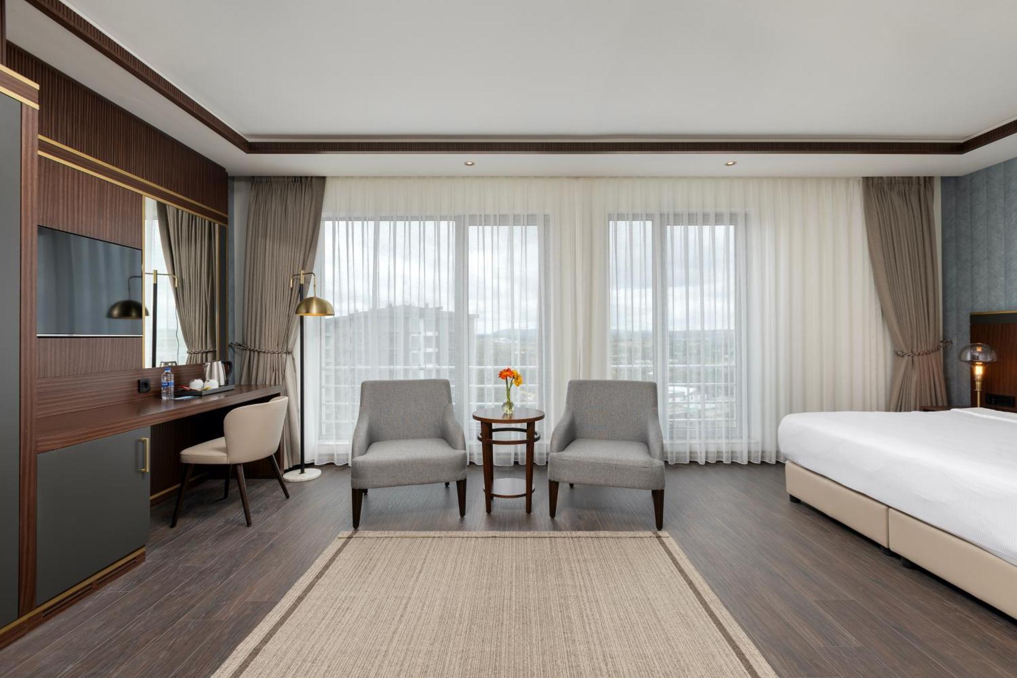 Miracle Istanbul Asia Airport Hotel & Spa Esterno foto Deluxe Suite